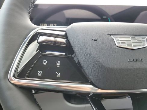 New 2026 Cadillac Optiq Luxury 1 w/ LPO, Floor Liner Package AWD/4WD image 11