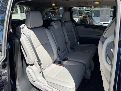 Used 2023 Honda Odyssey Elite image 19