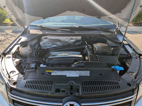 Used 2013 Volkswagen Tiguan SEL image 24