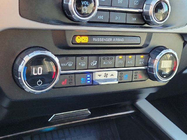 Certified 2022 Ford F350 Lariat w/ Tremor Off-Road Package AWD/4WD image 24