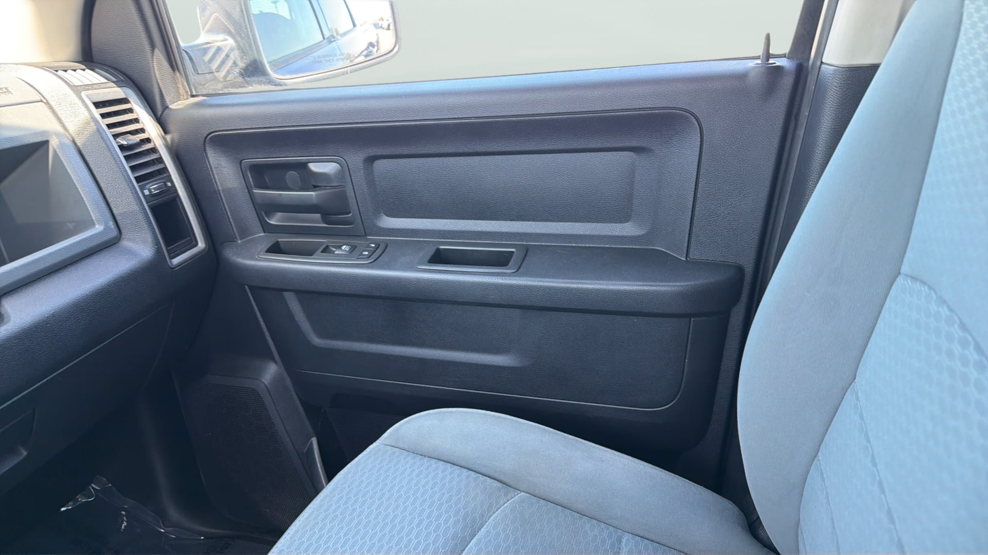 Used 2014 RAM 1500 Express AWD/4WD image 18