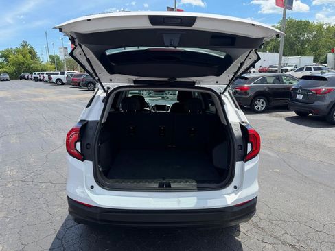 Used 2019 GMC Terrain SLE w/ Driver Convenience Package FWD image 14