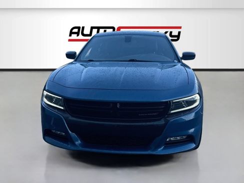 Used 2022 Dodge Charger SXT w/ Plus Group AWD/4WD image 2