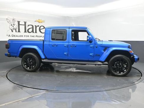 Used 2022 Jeep Gladiator Overland AWD/4WD image 48