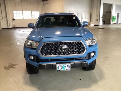 Used 2019 Toyota Tacoma TRD Off-Road image 9