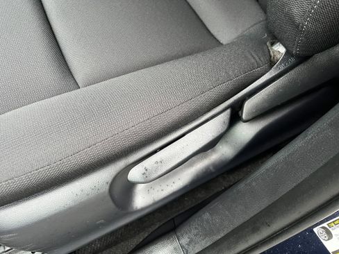 Used 2025 Toyota Corolla LE image 23