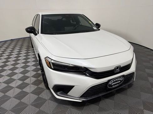 Used 2023 Honda Civic Sport image 8