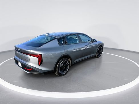 Certified 2025 Kia K4 EX image 8