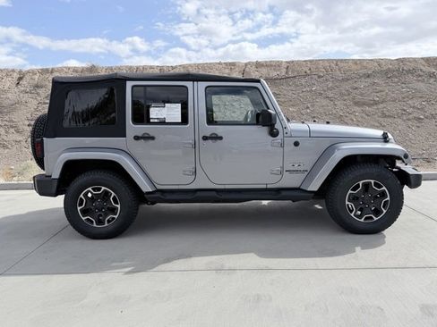 Used 2016 Jeep Wrangler Unlimited Sahara image 5