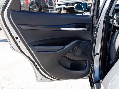 Used 2025 Kia Seltos LX image 14