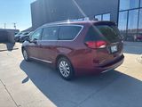Used 2019 Chrysler Pacifica Touring-L w/ Tire & Wheel Group image 3