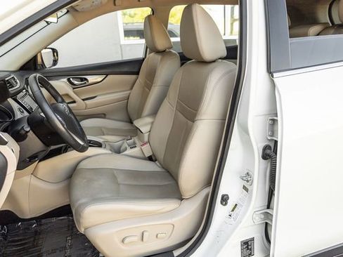 Used 2016 Nissan Rogue SL image 12