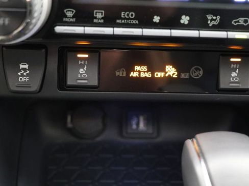 Used 2025 Toyota RAV4 XSE w/ Weather Package AWD/4WD image 23