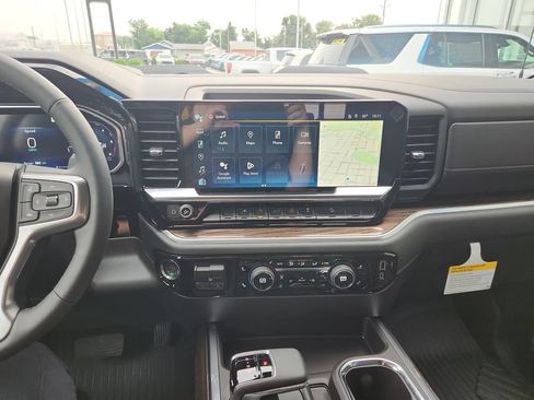 New 2026 Chevrolet Silverado 1500 LT Trail Boss w/ Convenience Package II AWD/4WD image 19