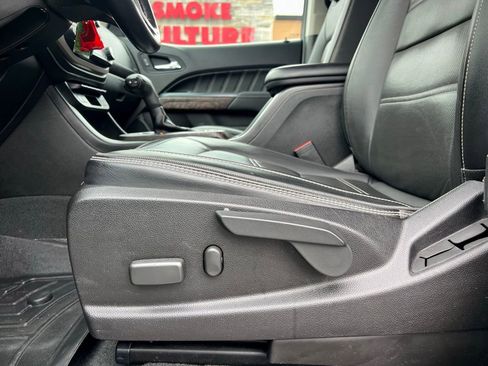 Used 2021 GMC Canyon Denali image 37