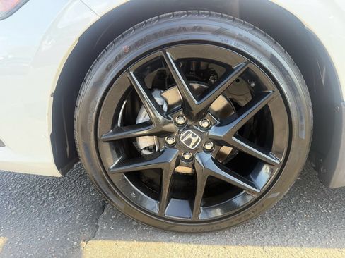 Used 2024 Honda Civic Sport image 11