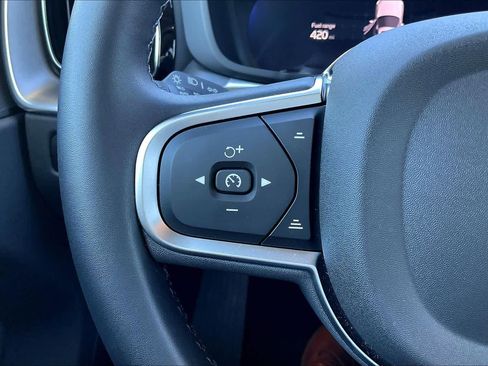 Used 2025 Volvo XC60 B5 Core w/ Protection Package Premier image 21