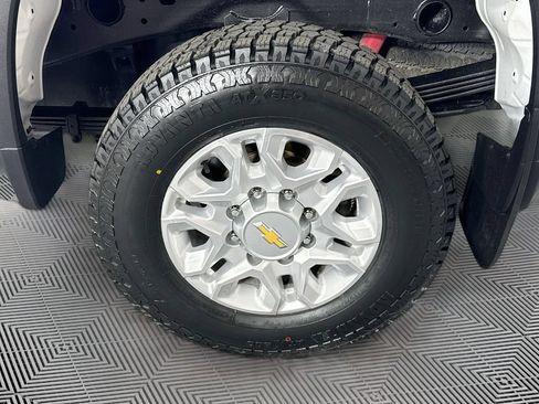 Used 2024 Chevrolet Silverado 2500 LT w/ Convenience Package AWD/4WD image 30