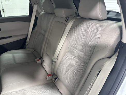 Used 2025 Nissan Rogue SV image 31