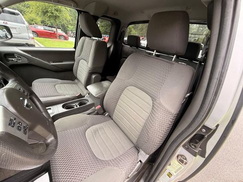 Used 2013 Nissan Frontier SV RWD image 43