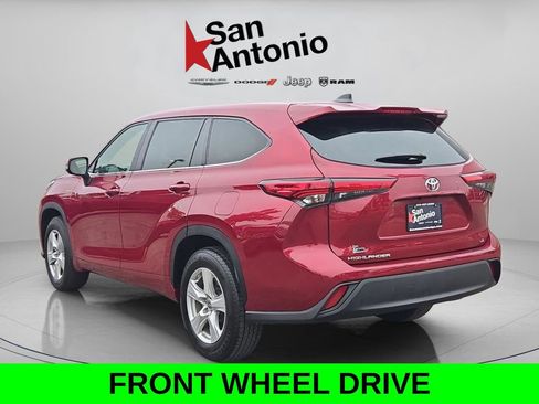 Used 2023 Toyota Highlander L image 6