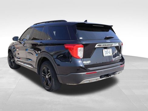 Used 2021 Ford Explorer XLT w/ Equipment Group 202A AWD/4WD image 23