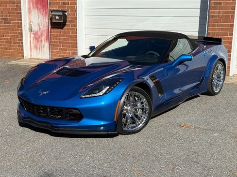 Used 2016 Chevrolet Corvette Z06 w/ 3LZ Preferred Equipment Group image 3