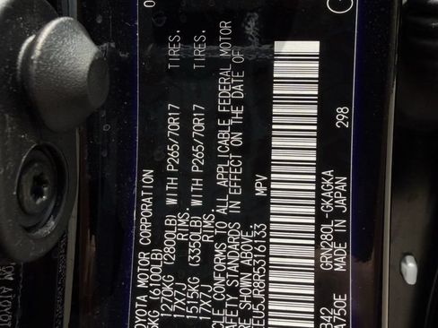Used 2024 Toyota 4Runner SR5 RWD image 29