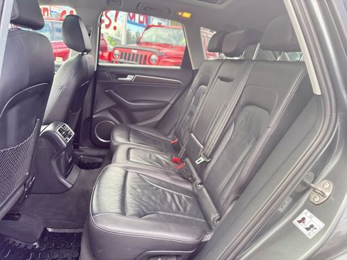 Used 2017 Audi Q5 2.0T Premium Plus w/ Technology Package image 13
