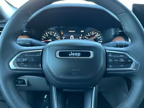 Certified 2024 Jeep Compass Limited image 22