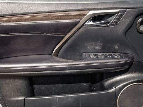 Used 2019 Lexus RX 350L Luxury FWD image 25