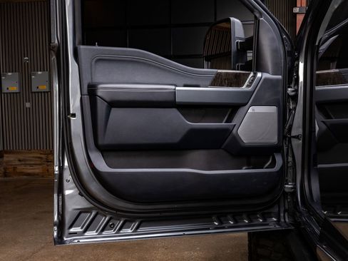 Used 2023 Ford F250 Lariat w/ Lariat Ultimate Package image 35