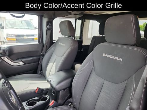 Used 2018 Jeep Wrangler Unlimited Sahara AWD/4WD image 20