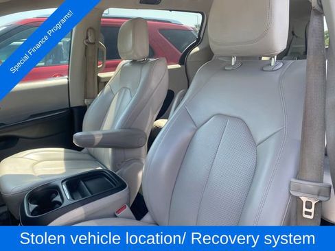Used 2021 Chrysler Voyager Lxi image 11