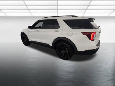 Used 2023 Ford Explorer ST-Line w/ Class IV Trailer Tow Package image 6