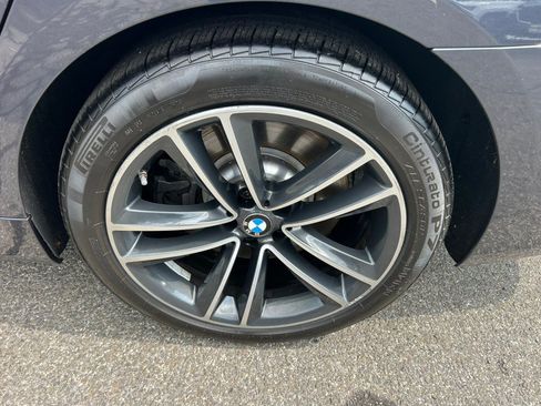 Used 2020 BMW 750i xDrive AWD/4WD image 13