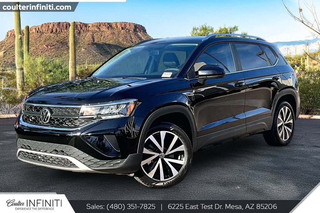 Used 2022 Volkswagen Taos SE FWD image 1