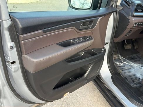 Used 2019 Honda Odyssey EX image 12