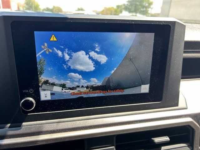 Used 2025 Toyota 4Runner SR5 AWD/4WD image 16