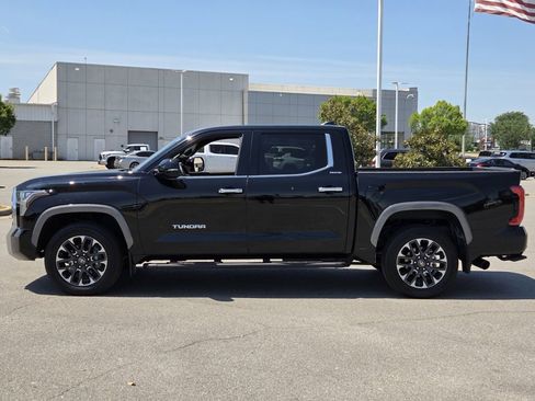 Used 2025 Toyota Tundra Limited AWD/4WD image 2