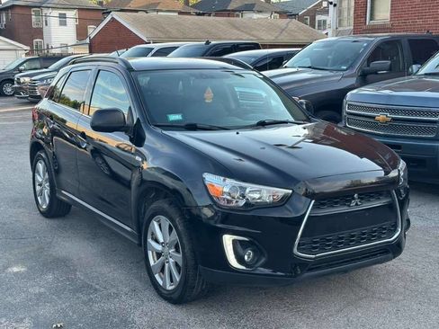 Used 2015 Mitsubishi Outlander Sport SE image 1