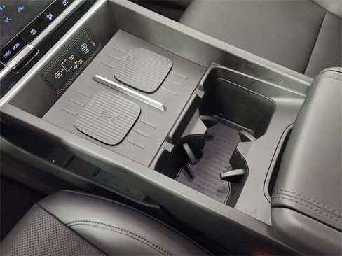 Certified 2025 Hyundai Santa Fe SEL image 22