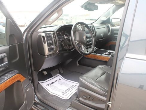 Used 2018 Chevrolet Silverado 1500 High Country AWD/4WD image 16