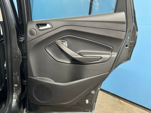 Used 2019 Ford Escape Titanium image 46