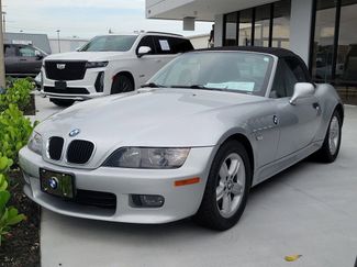 Used 2000 BMW Z3 2.5i RWD video 1