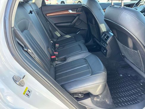 Used 2021 Audi Q5 2.0T Premium w/ Convenience Package image 17