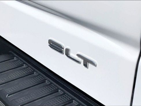 Used 2023 GMC Sierra 1500 SLT w/ SLT Premium Package image 8