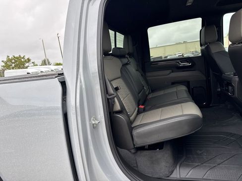 Used 2024 Chevrolet Silverado 2500 ZR2 w/ Technology Package image 30