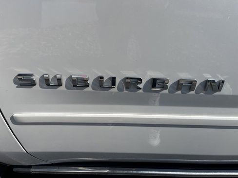 Used 2019 Chevrolet Suburban Premier AWD/4WD image 16