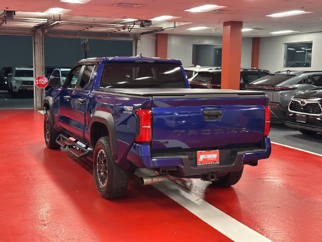 Used 2024 Toyota Tacoma TRD Off-Road AWD/4WD image 5